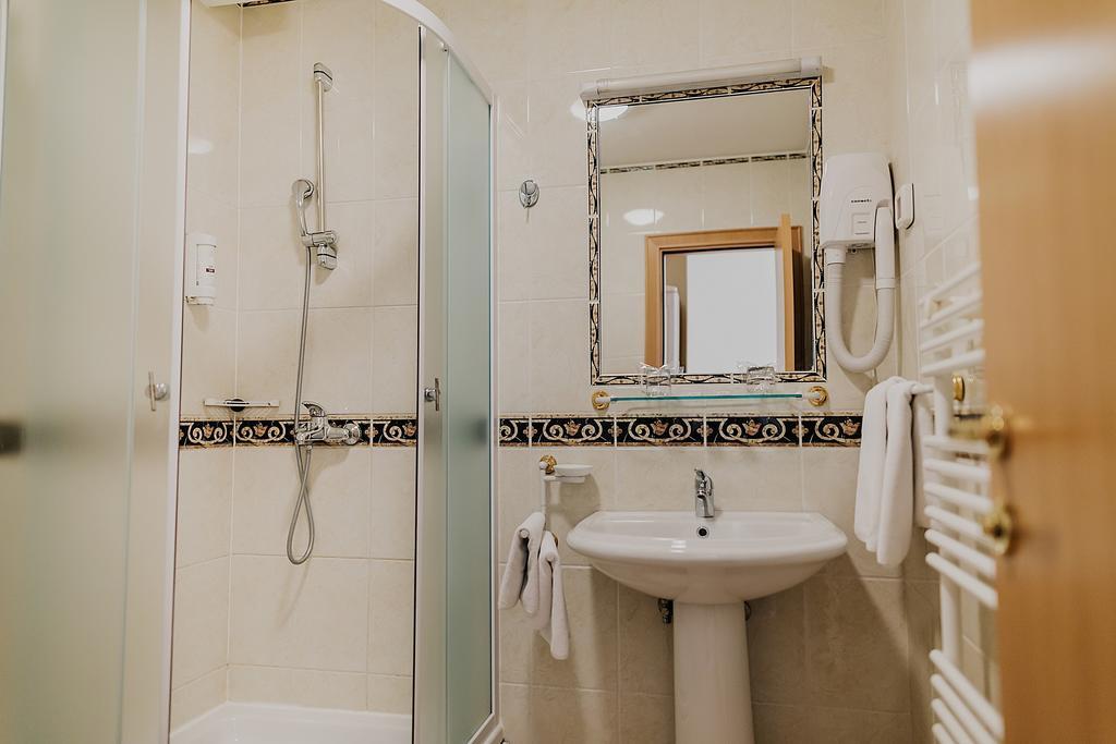 Hotel Silver Osijek Quarto foto